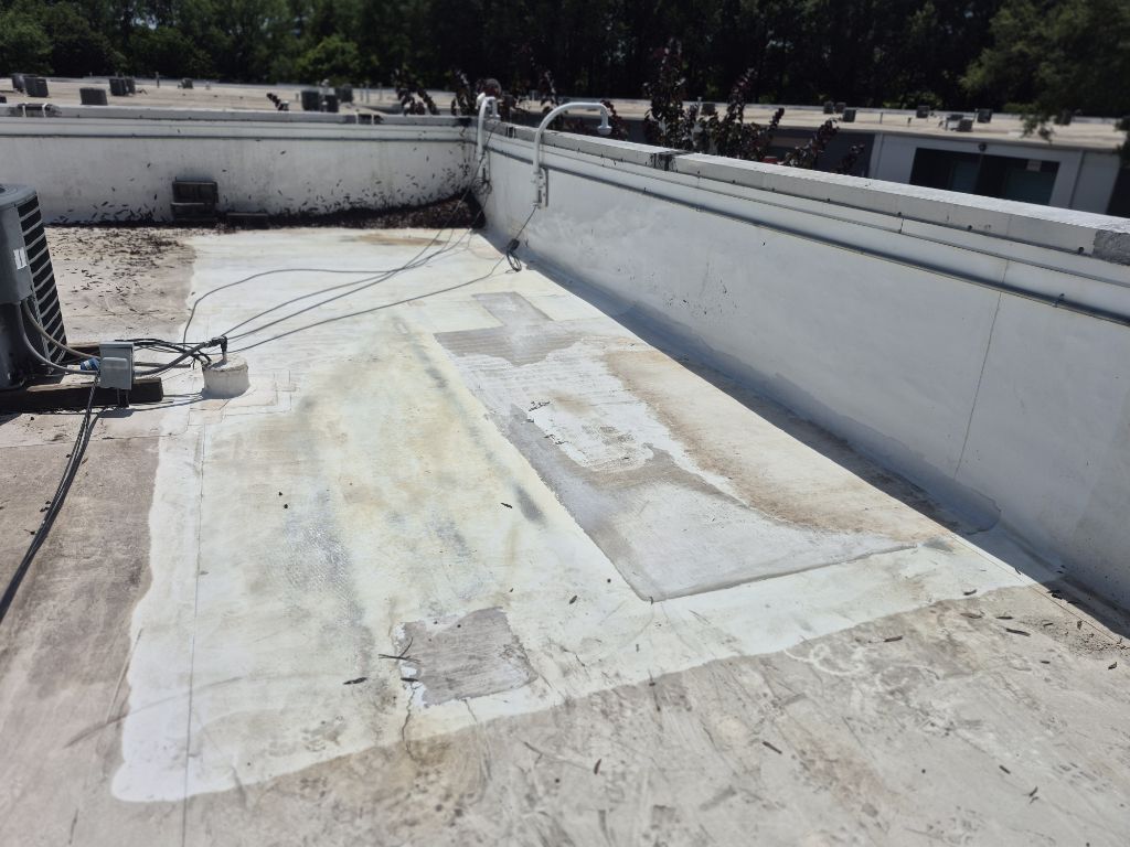 Commercial Flat Roof Silicone Coating Repair – Charlotte, NC project photo 3