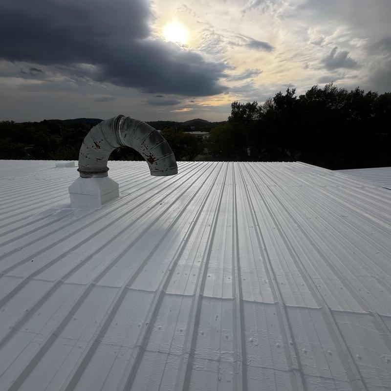 150,000 Sq Ft Metal Roof Coating System in Columbia, TN Stops 50+ Leaks project photo 4
