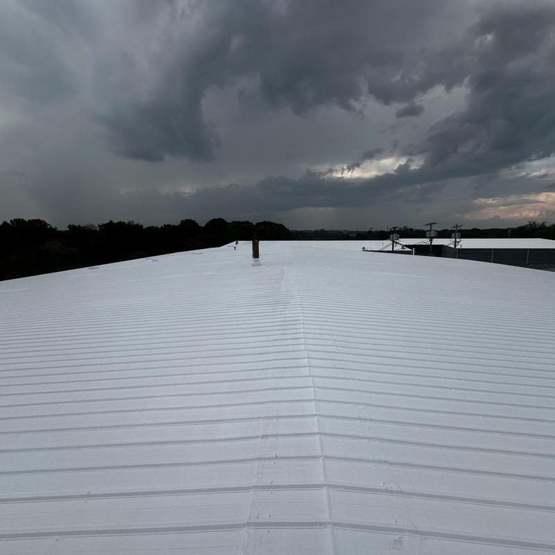 150,000 Sq Ft Metal Roof Coating System in Columbia, TN Stops 50+ Leaks project photo 3