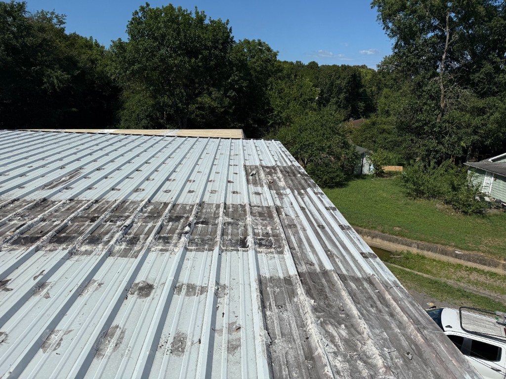 Commercial Metal Roof Coating – Dalton, GA project photo 2